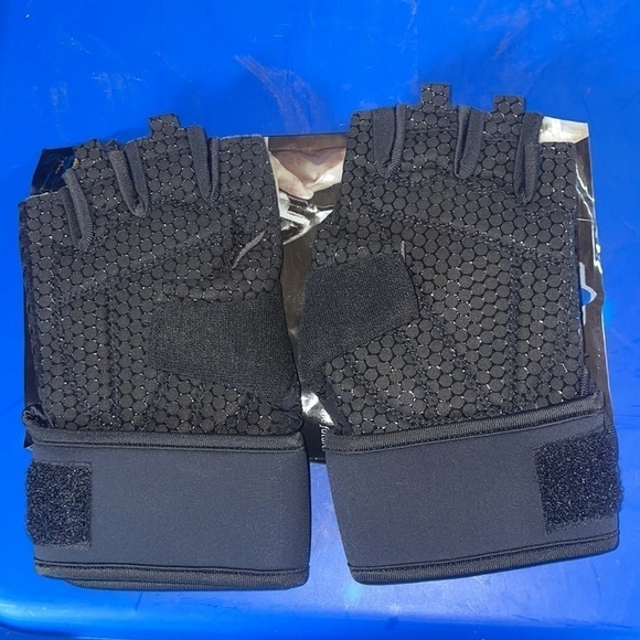 Ihuan Black Breathable Weight Lifting Gloves - Picture 6 of 6